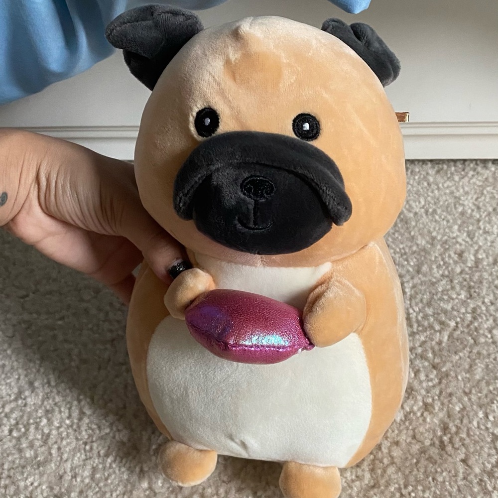 9.5 inch Valentine's PUG HugMee Squishmallows
